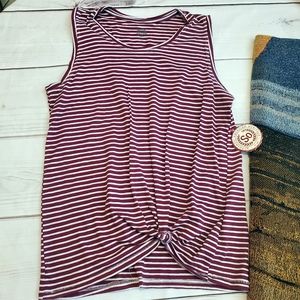 5/25 SO Brick Red White Striped Knotted Slvlss Top XXS